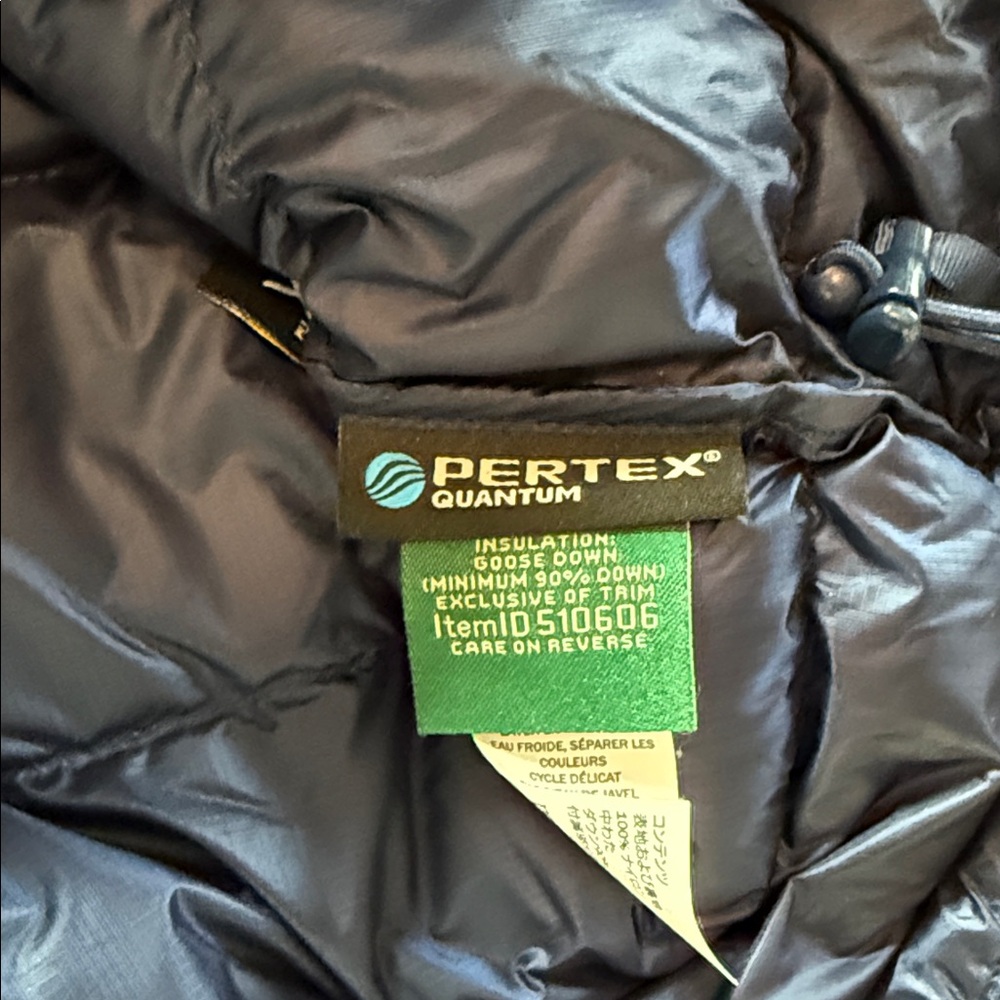 L.L. Bean Men's Navy Vest - Picture 3 of 6